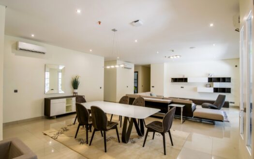 Empire Court Ultra Luxury 3 & 4 Bedroom Apartments And Penthouse With 2 Bq