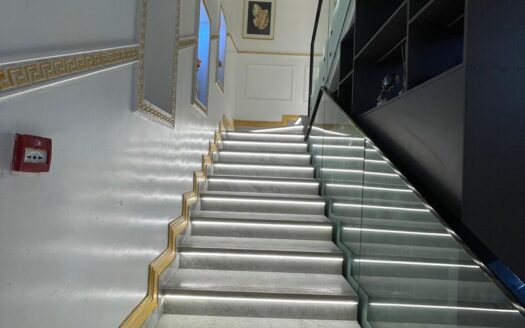 Fully Furnished 5 Bedroom Duplex