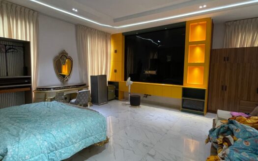 Fully Furnished 5 Bedroom Duplex