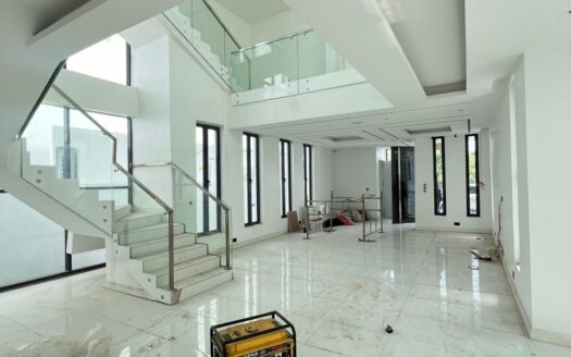 5 Bedroom Detached House For Sale In Osapa