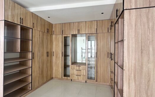 5 Bedroom Detached House For Sale In Osapa