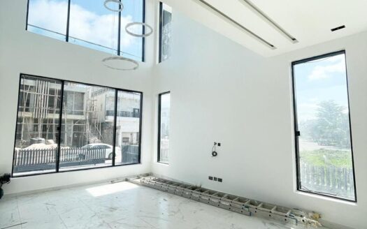 5 Bedroom Detached Luxury House