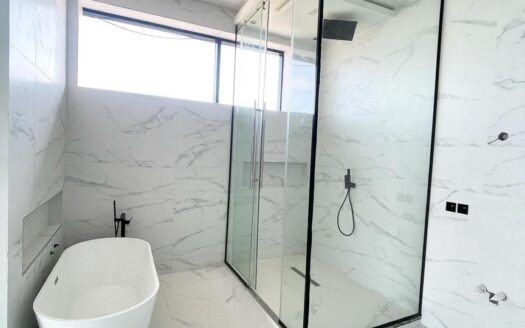 5 Bedroom Detached Luxury House