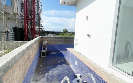 5 Bedroom Detached Luxury House