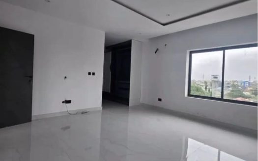 Luxury 4 Bedroom Terrace House