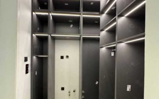 Top-Luxury 6 Bedroom Mansion