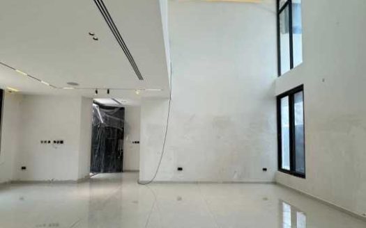 Top-Luxury 6 Bedroom Mansion