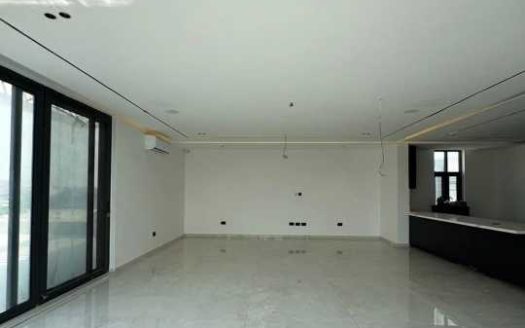 Top-Luxury 6 Bedroom Mansion