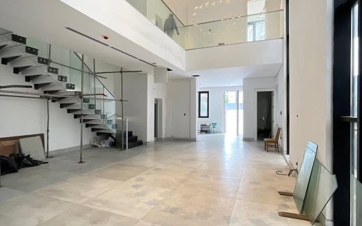 5 Bedroom Fully Detached Duplex