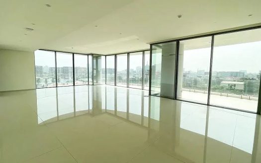 Luxury High-rise 4 Bedroom Apartment With 2Bq On The 21st Floor For Rent.