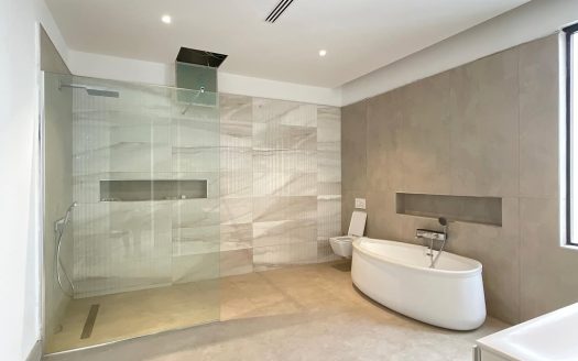 5 Bedroom Fully Detached Duplex