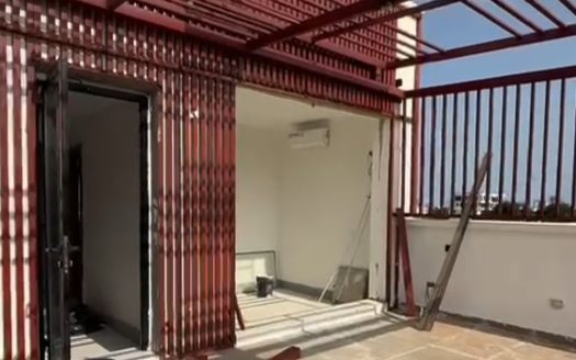 ULTRA-MODERN 4 BEDROOM TOWNHOUSE