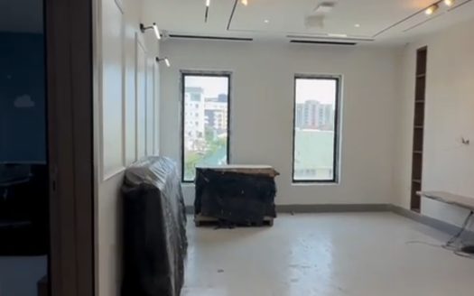 ULTRA-MODERN 4 BEDROOM TOWNHOUSE