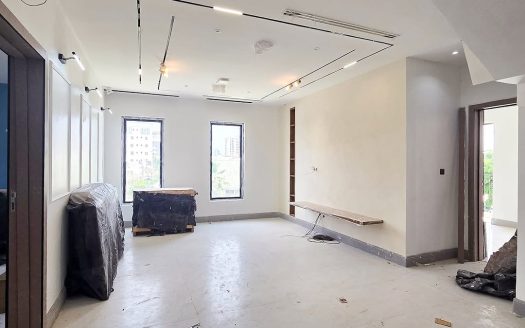 ULTRA-MODERN 4 BEDROOM TOWNHOUSE