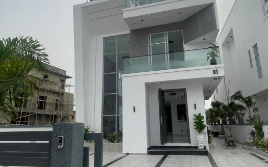 AUTOMATED 5BDR, DETACHED DUPLEX
