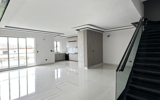 Luxury 2 Bedroom Apartment