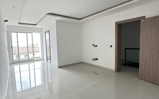 Luxury 2 Bedroom Apartment