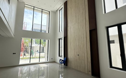 Luxury 6 Bedroom Detached Home