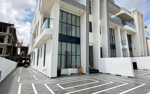 Luxury 5 Bedroom Semi-Detached