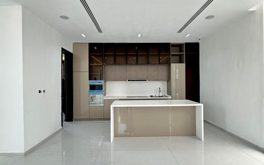 Luxury 5 Bedroom Detached Home