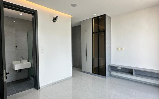 Luxury 5 Bedroom Detached Home