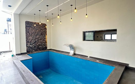 Luxury 5 Bedroom Detached Home