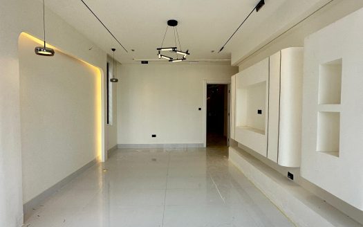 Luxury 5 Bedroom Detached Home