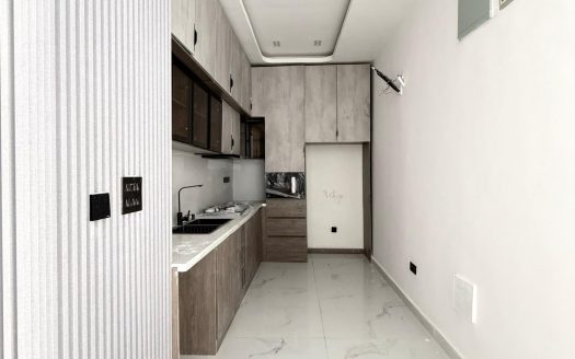 Spacious 2 Bedroom Apartment.