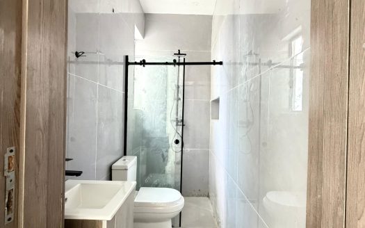 Spacious 2 Bedroom Apartment.
