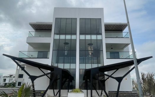 Well Built 5 Bedroom Semi Detached Duplex