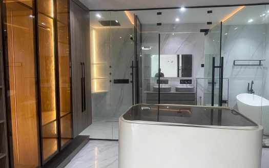 Well Built 5 Bedroom Semi Detached Duplex