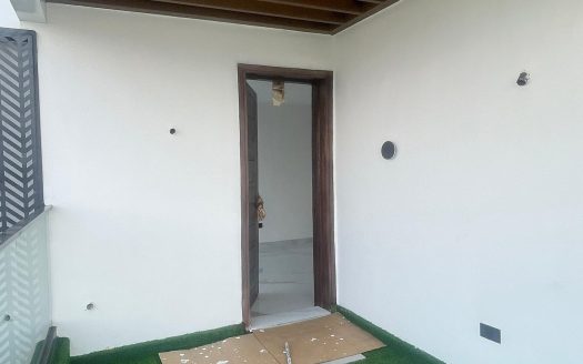 Well Built 5 Bedroom Semi Detached Duplex