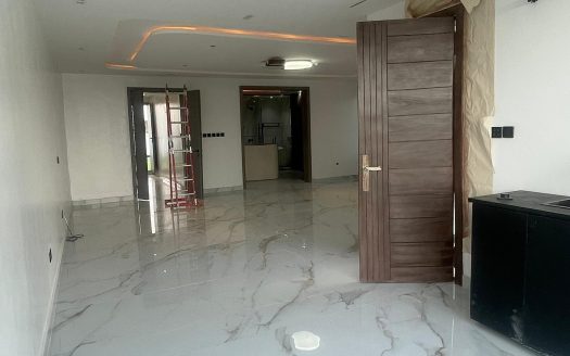 Well Built 5 Bedroom Semi Detached Duplex