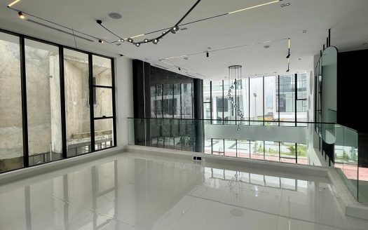 CONTEMPORARY 5-BEDROOM FULLY DETACHED HOME — OSAPA, LEKKI
