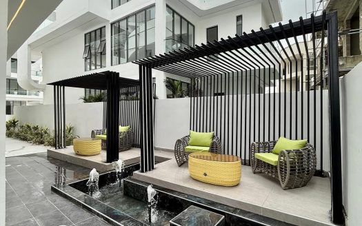 CONTEMPORARY 5-BEDROOM FULLY DETACHED HOME — OSAPA, LEKKI