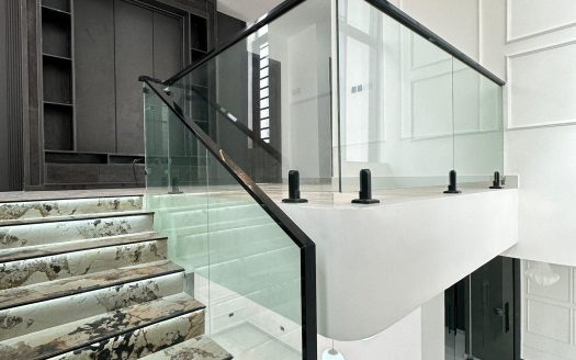 Luxury 4 Bedroom Fully Detached