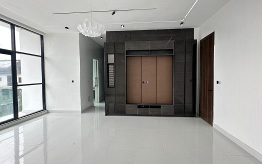 Luxury 4 Bedroom Fully Detached