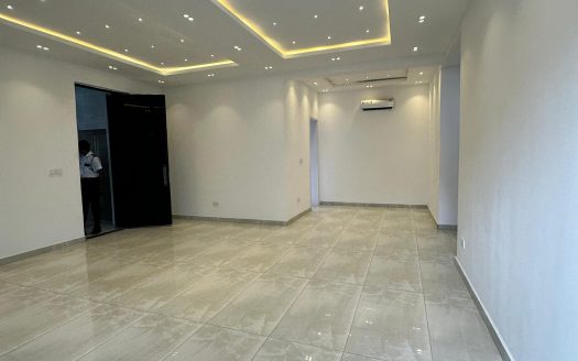 Exquisite And Spacious 3 Bedroom Apartment with BQ