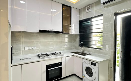 Exquisite And Spacious 3 Bedroom Apartment with BQ