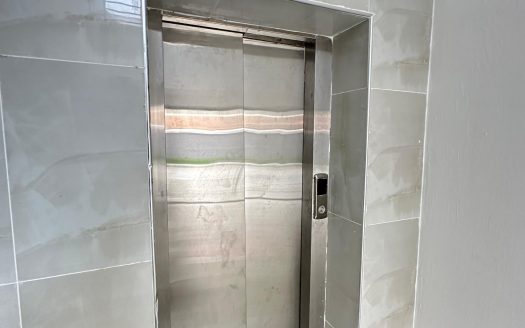 Exquisite And Spacious 3 Bedroom Apartment with BQ