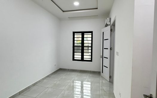 Exquisite And Spacious 3 Bedroom Apartment with BQ